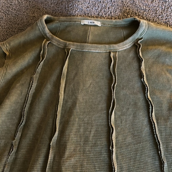NWOT asymmetrical olive green tunic size L - Picture 2 of 5